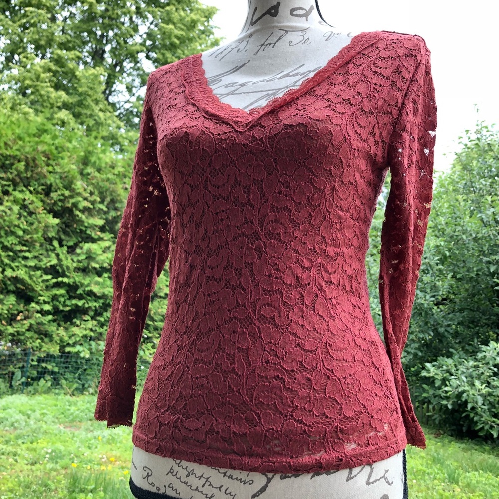 New Lace Top By Ambiance